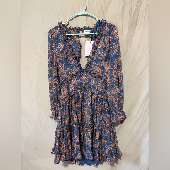 Hello Molly dress - Picture 1 of 3